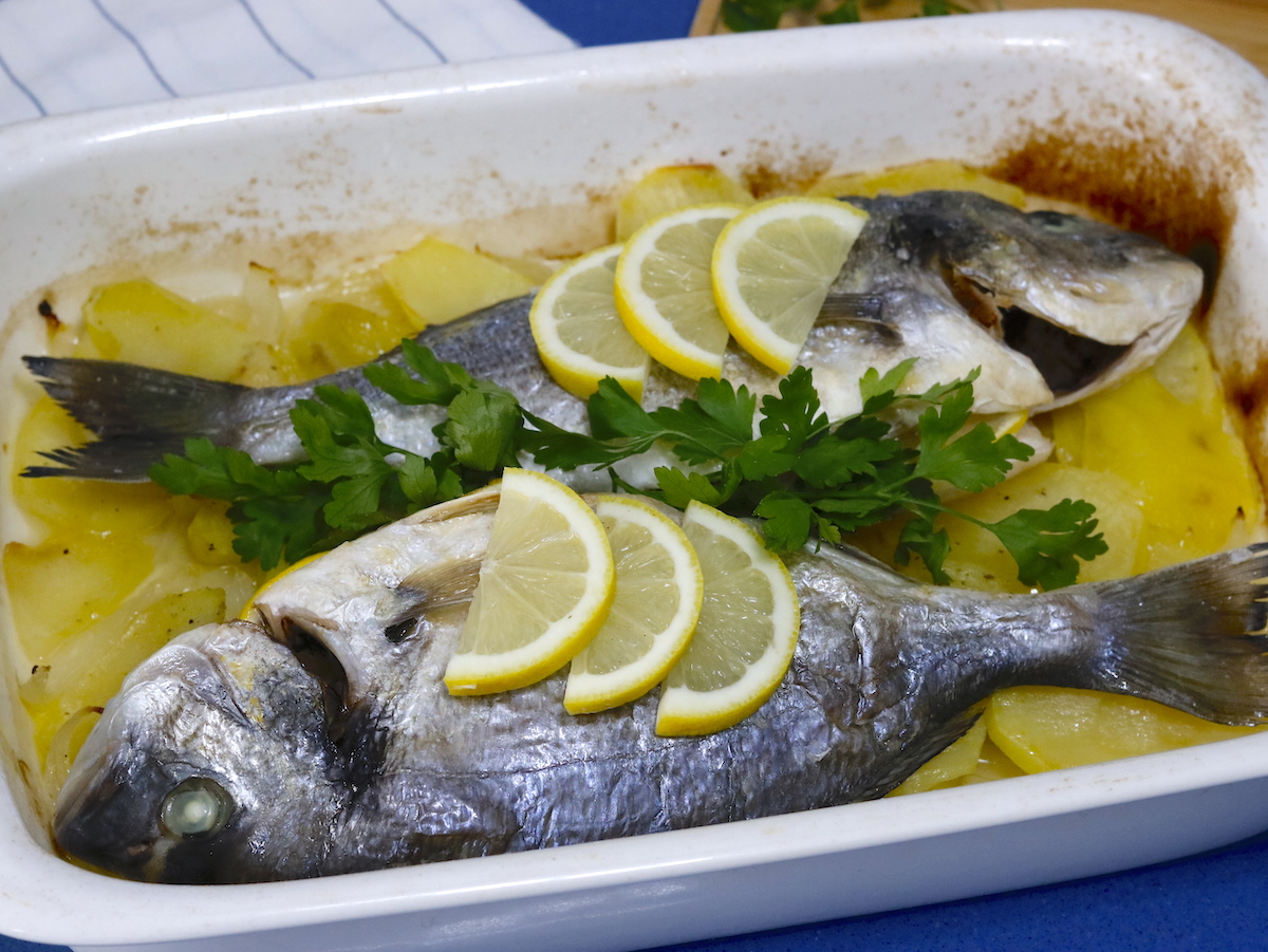 receta de dorada al horno con patatas